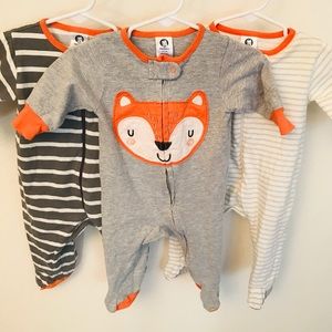 Gerber Zip-Up Footed Onesies (0-3 mo)